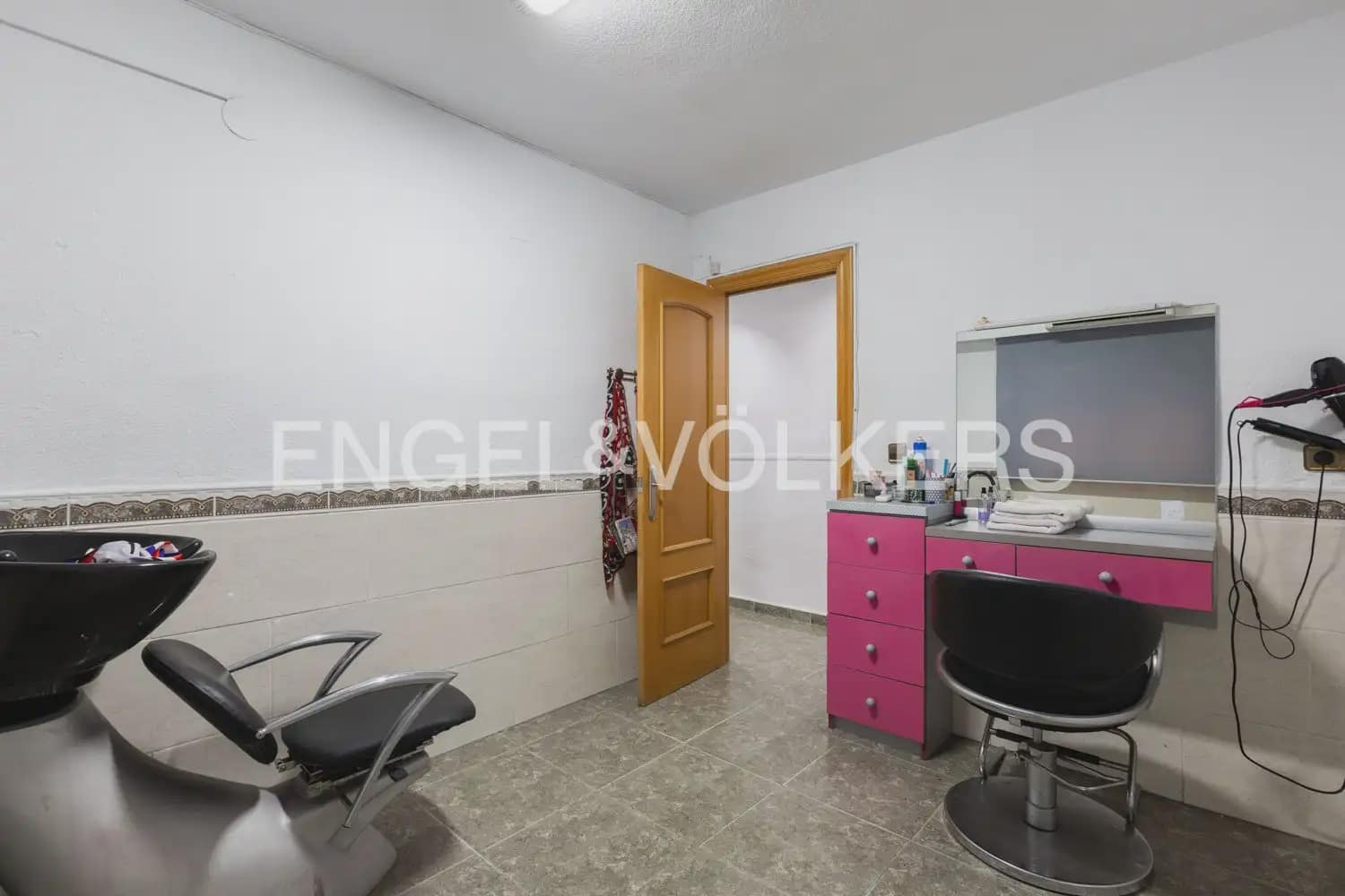 Piso de 4 habitaciones en València ciudad en venta - 368.000 € (Ref: 9897751)