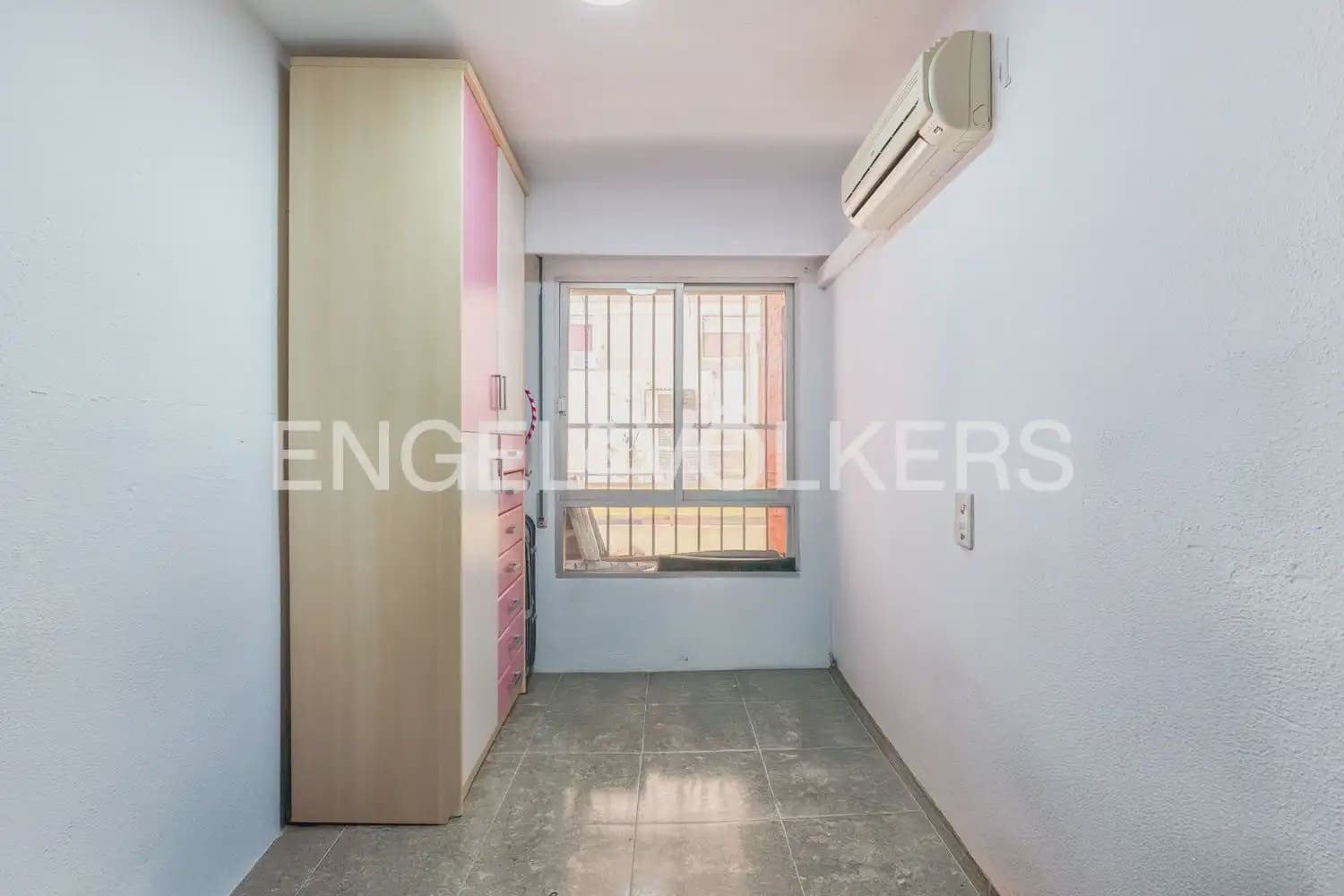 Piso de 4 habitaciones en València ciudad en venta - 368.000 € (Ref: 9897751)
