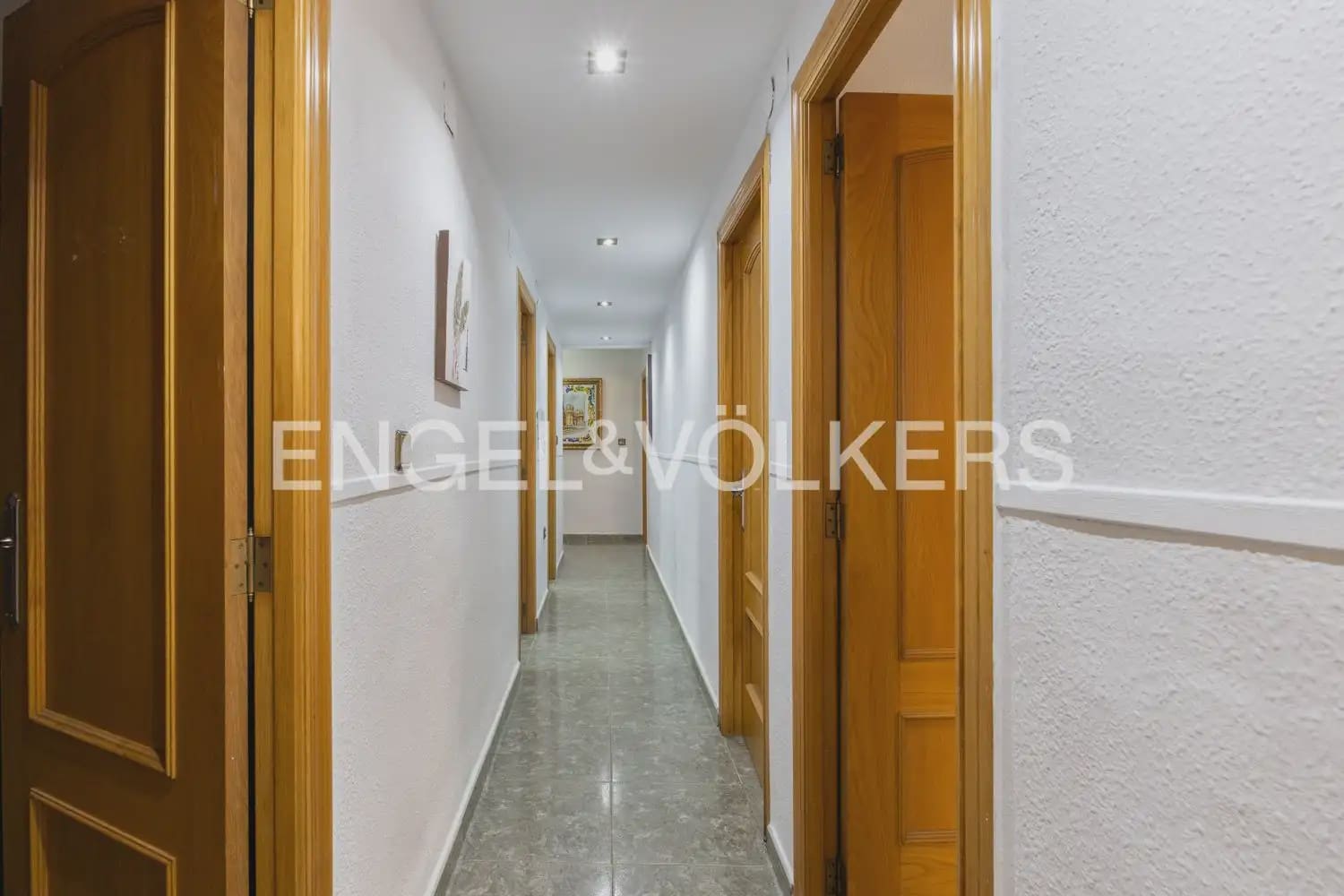 Piso de 4 habitaciones en València ciudad en venta - 368.000 € (Ref: 9897751)