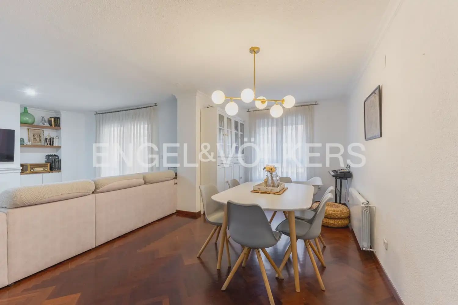 4 sovrum Lägenhet till salu i Valencia stad - 495 000 € (Ref: 9897752)