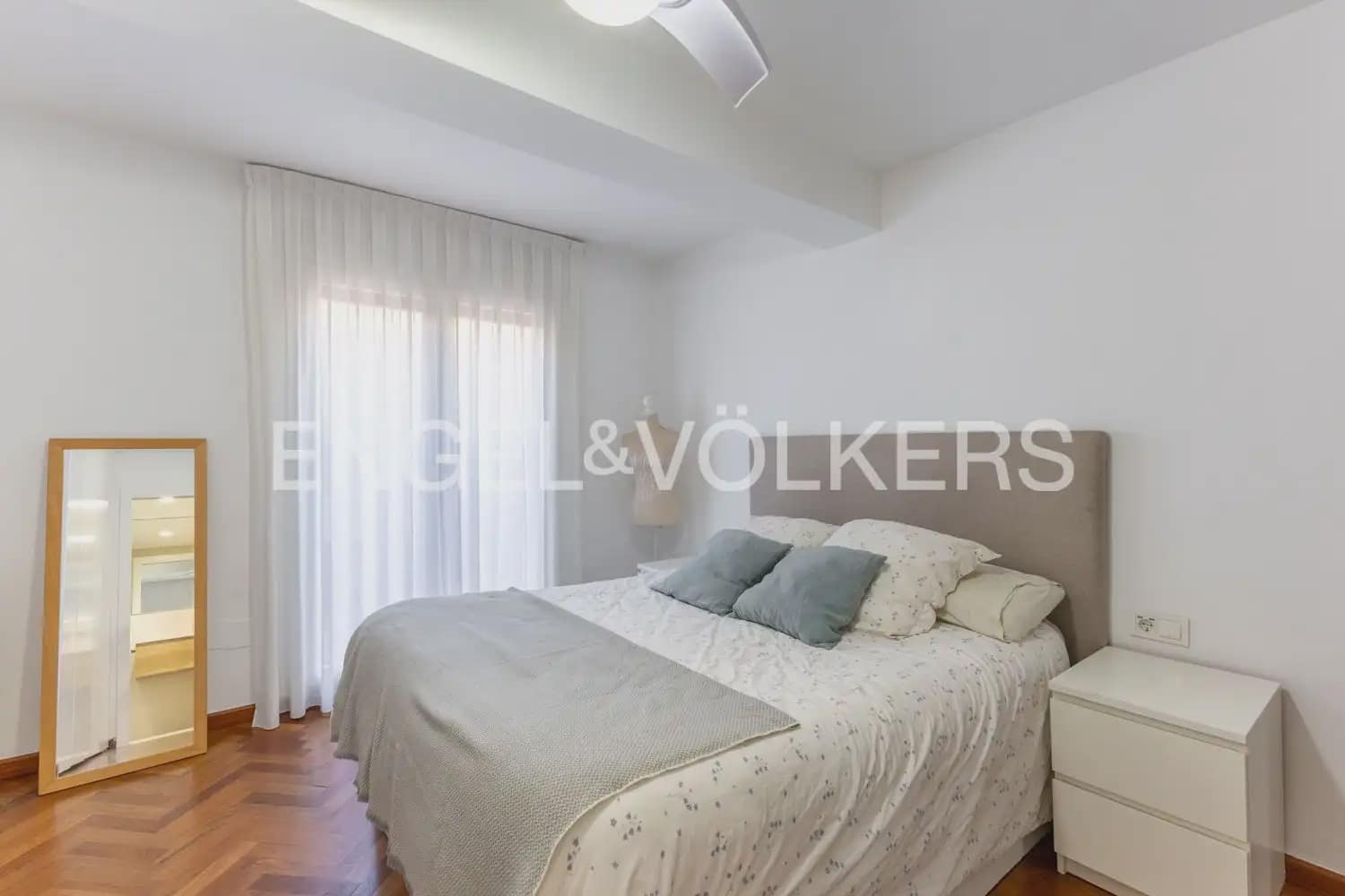 4 sovrum Lägenhet till salu i Valencia stad - 495 000 € (Ref: 9897752)
