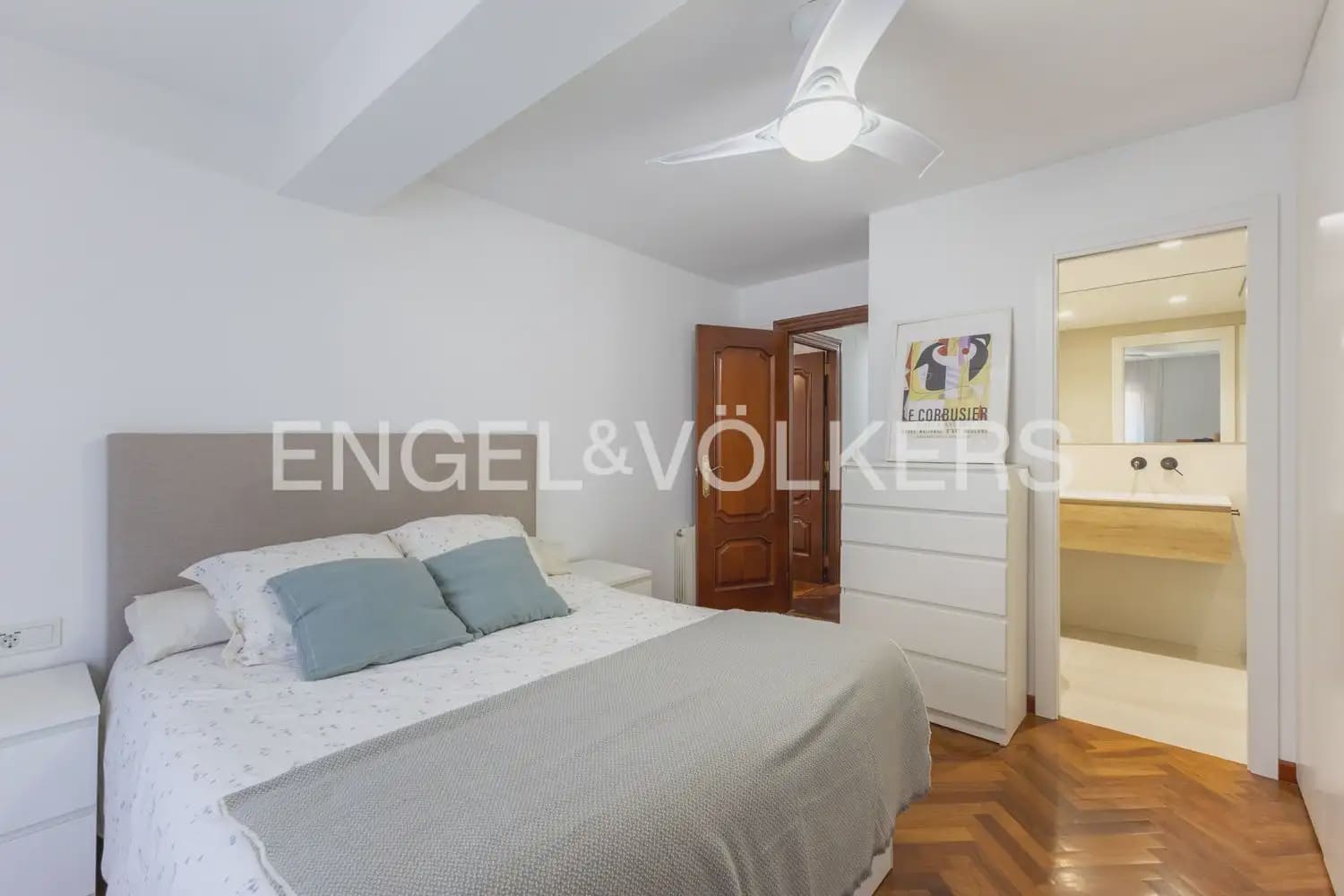 4 sovrum Lägenhet till salu i Valencia stad - 495 000 € (Ref: 9897752)