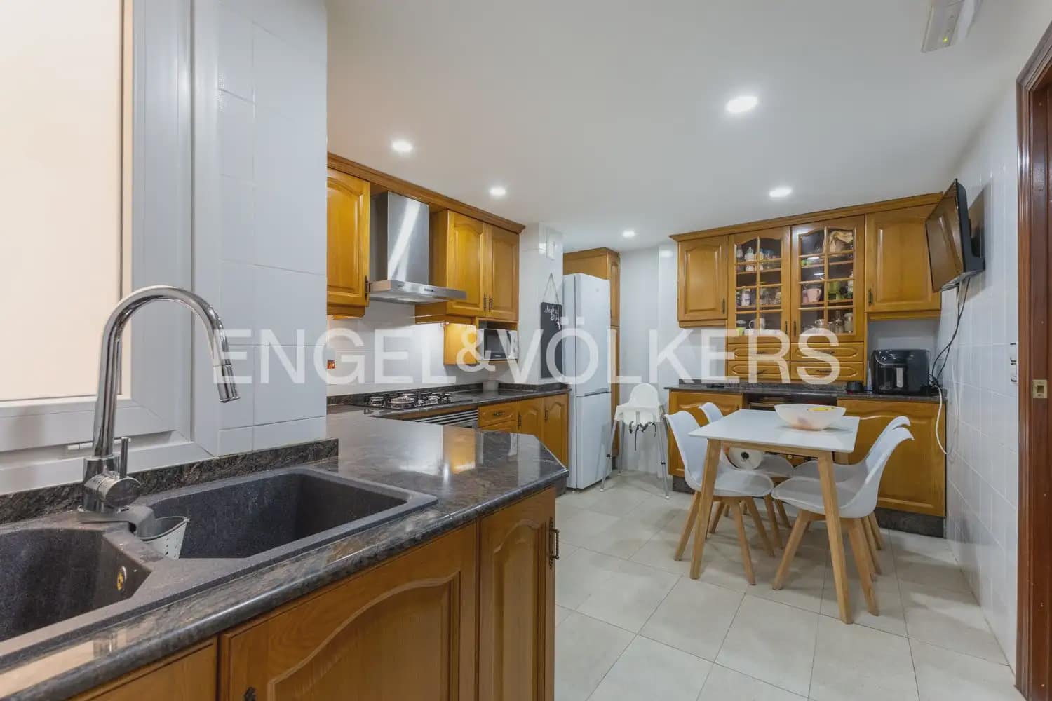 4 sovrum Lägenhet till salu i Valencia stad - 495 000 € (Ref: 9897752)