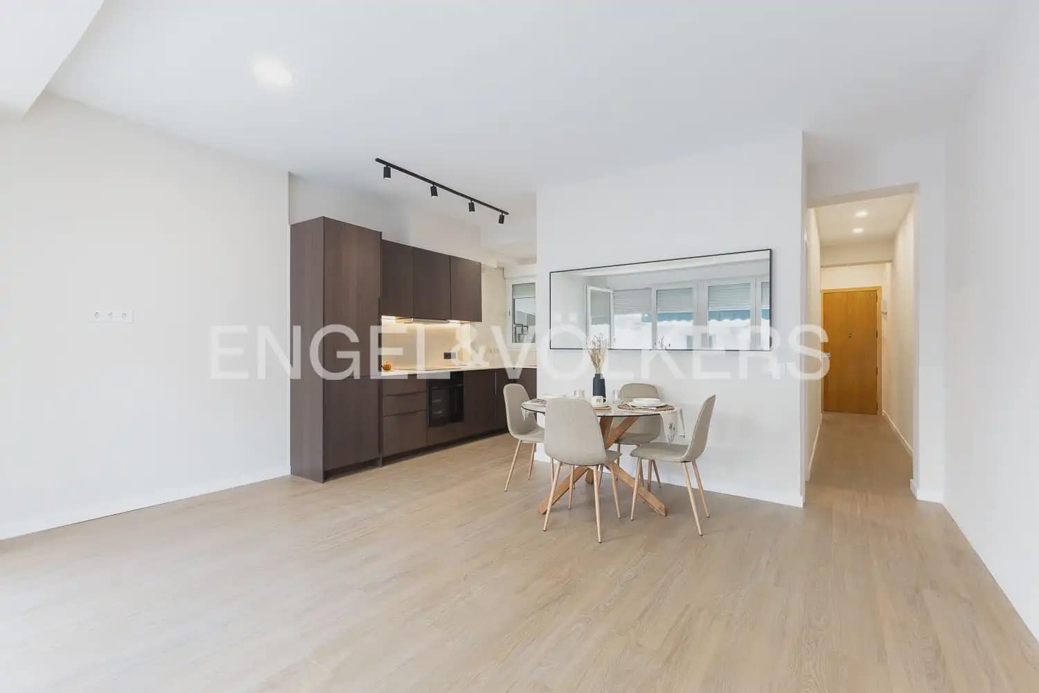 Piso de 2 habitaciones en València ciudad en venta - 420.000 € (Ref: 9897753)