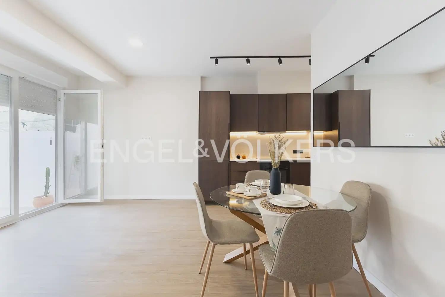 Piso de 2 habitaciones en València ciudad en venta - 420.000 € (Ref: 9897753)