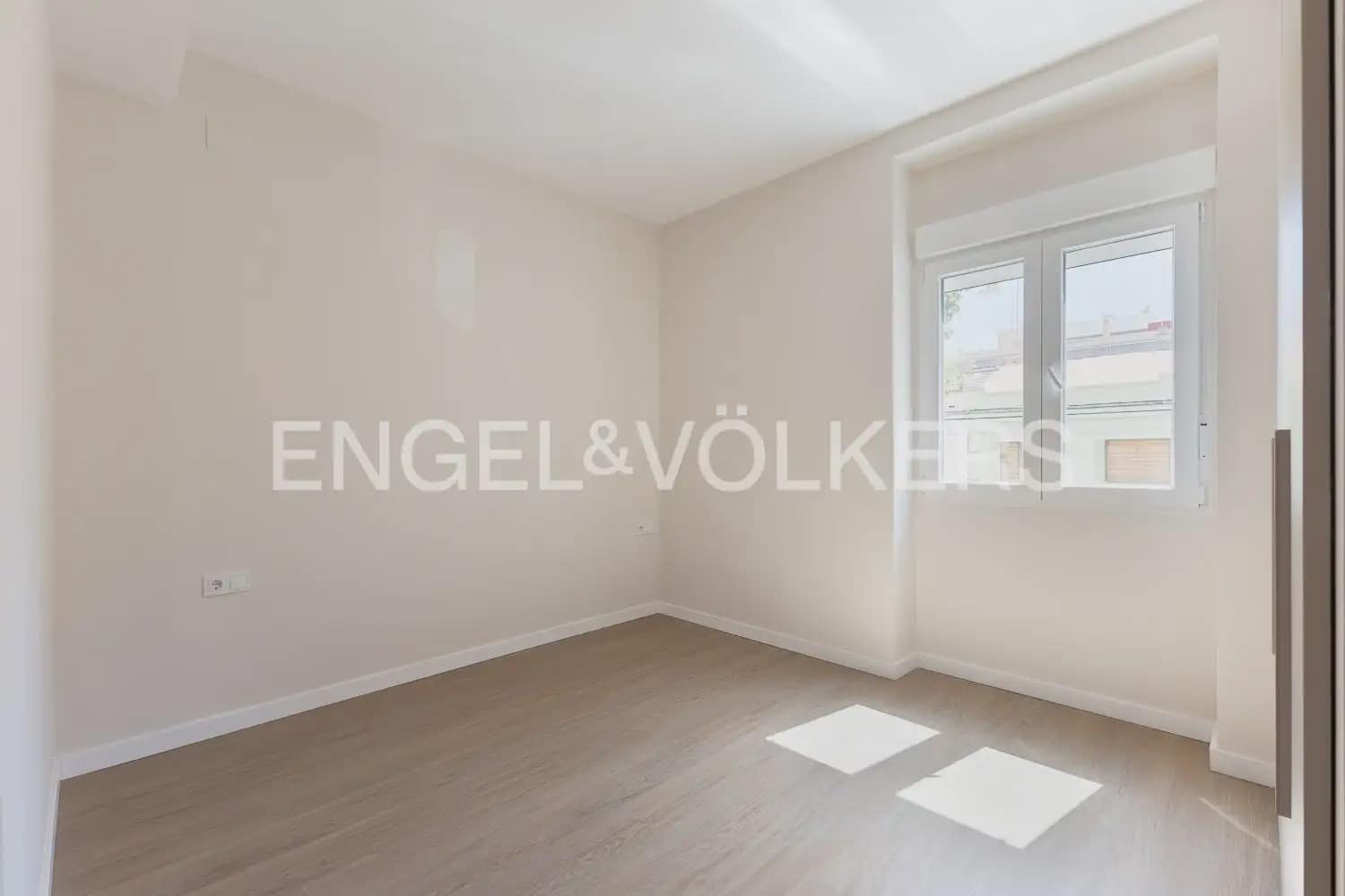 Piso de 2 habitaciones en València ciudad en venta - 420.000 € (Ref: 9897753)