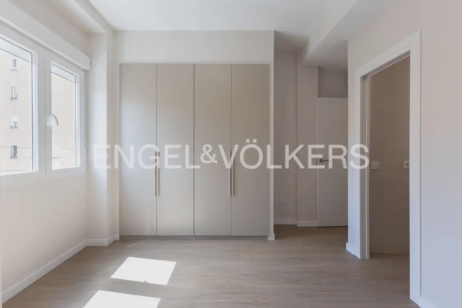 Piso de 2 habitaciones en València ciudad en venta - 420.000 € (Ref: 9897753)