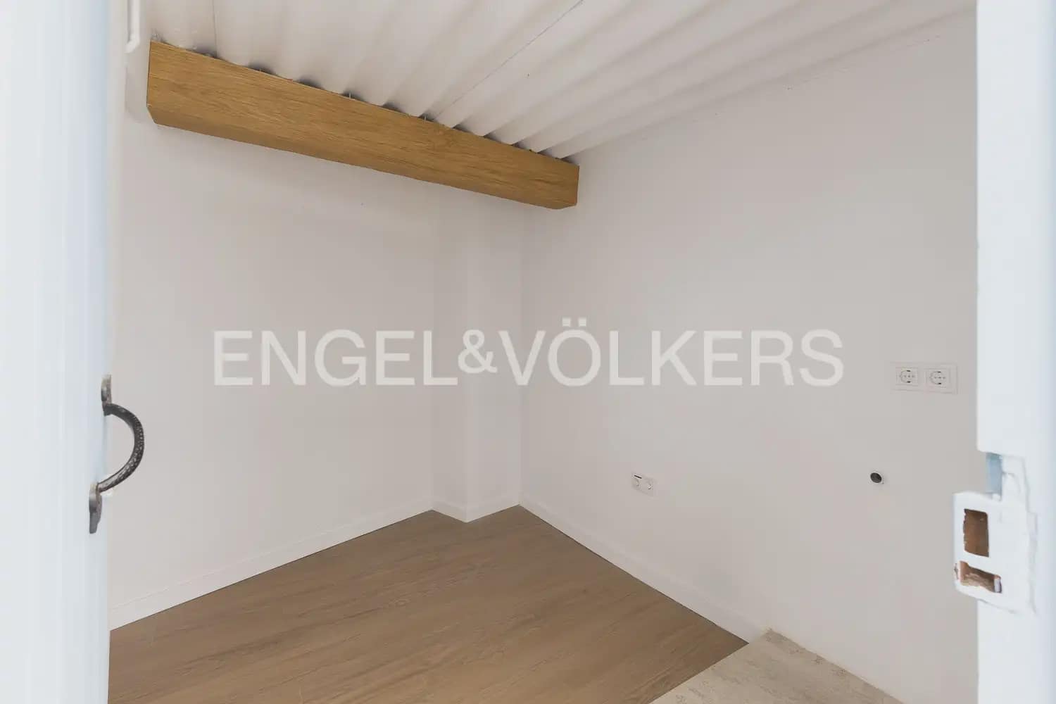 Piso de 2 habitaciones en València ciudad en venta - 420.000 € (Ref: 9897753)