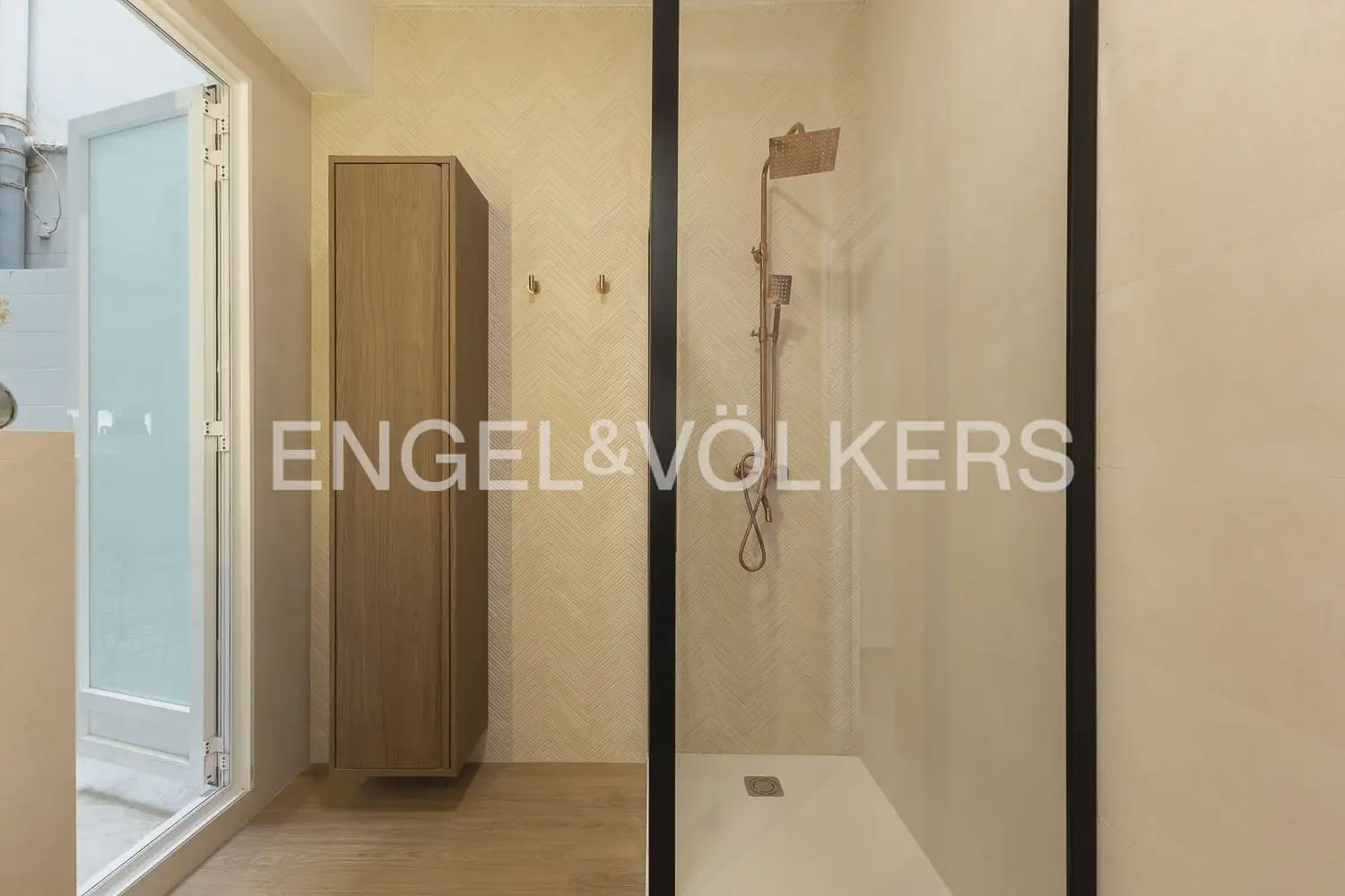 Piso de 2 habitaciones en València ciudad en venta - 420.000 € (Ref: 9897753)