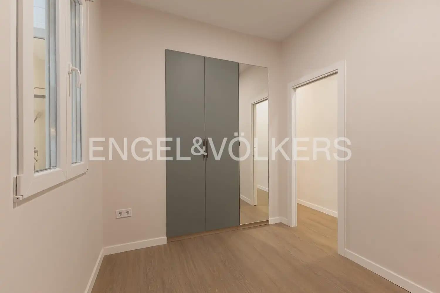 Piso de 2 habitaciones en València ciudad en venta - 420.000 € (Ref: 9897753)