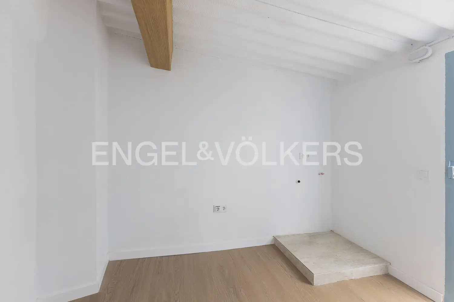 Piso de 2 habitaciones en València ciudad en venta - 420.000 € (Ref: 9897753)