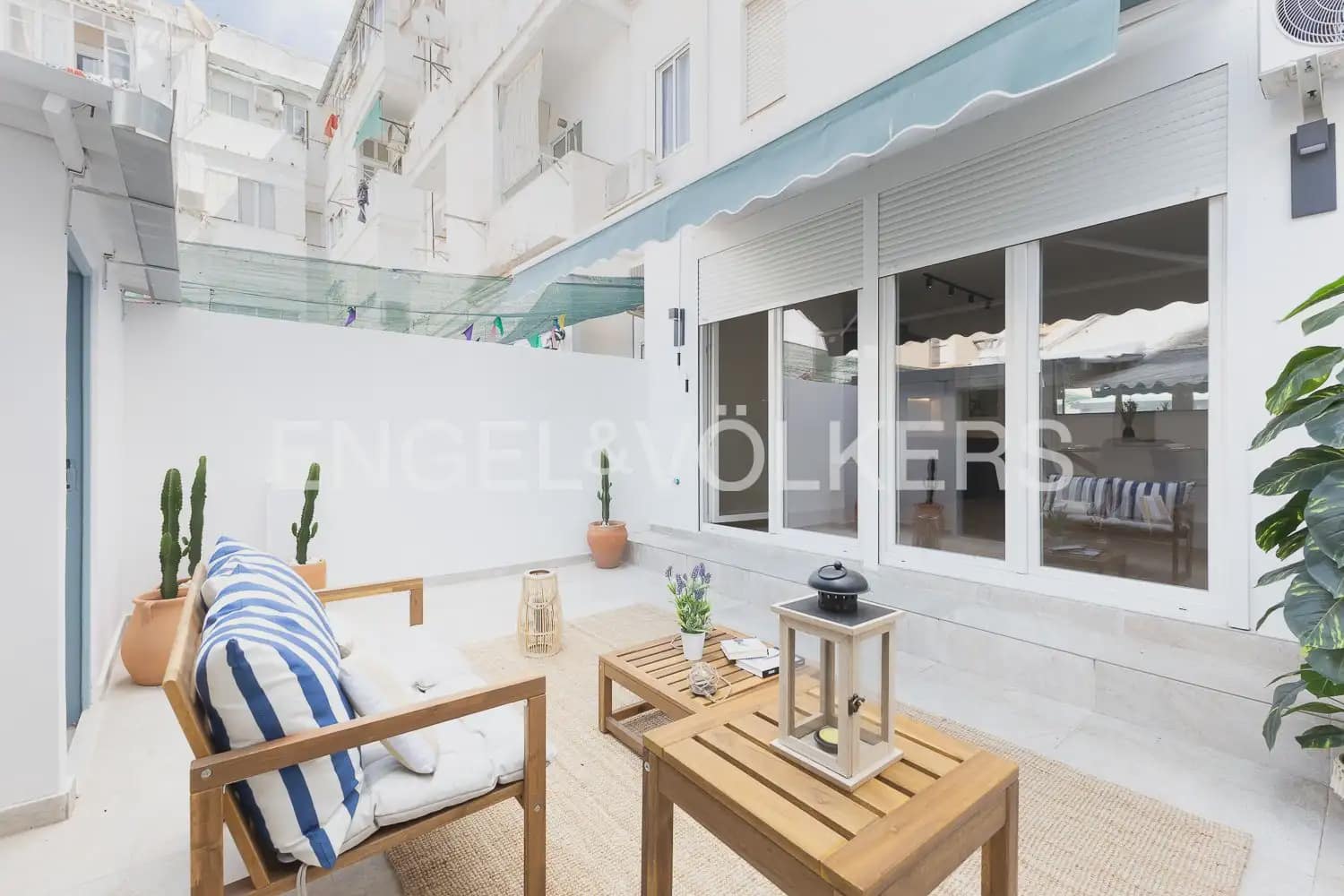 Piso de 2 habitaciones en València ciudad en venta - 420.000 € (Ref: 9897753)