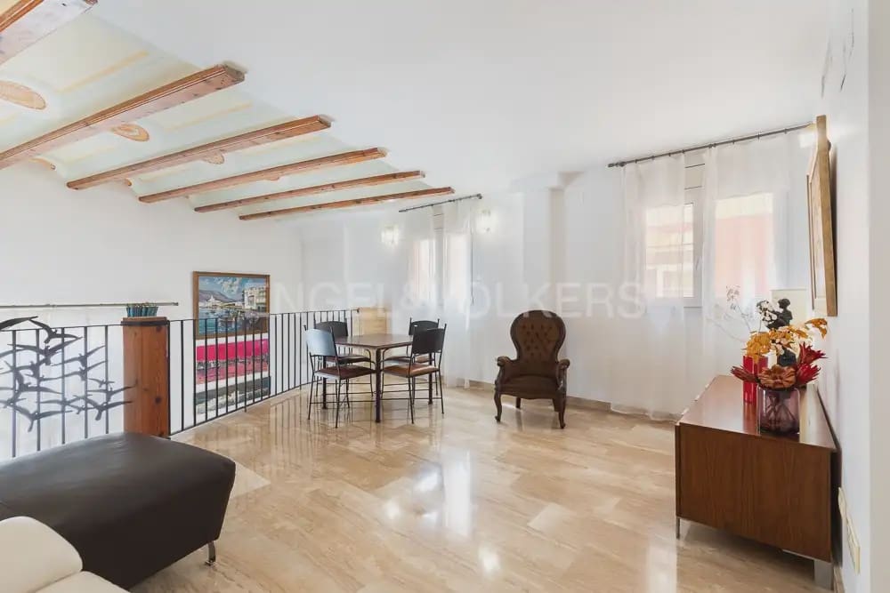 4 Zimmer Wohnung zu vermieten in Valencia Stadt mit Garage - 3.500 € (Ref: 9897754)