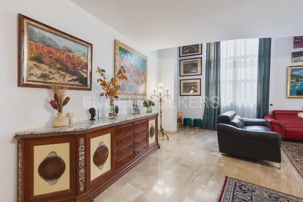 4 Zimmer Wohnung zu vermieten in Valencia Stadt mit Garage - 3.500 € (Ref: 9897754)