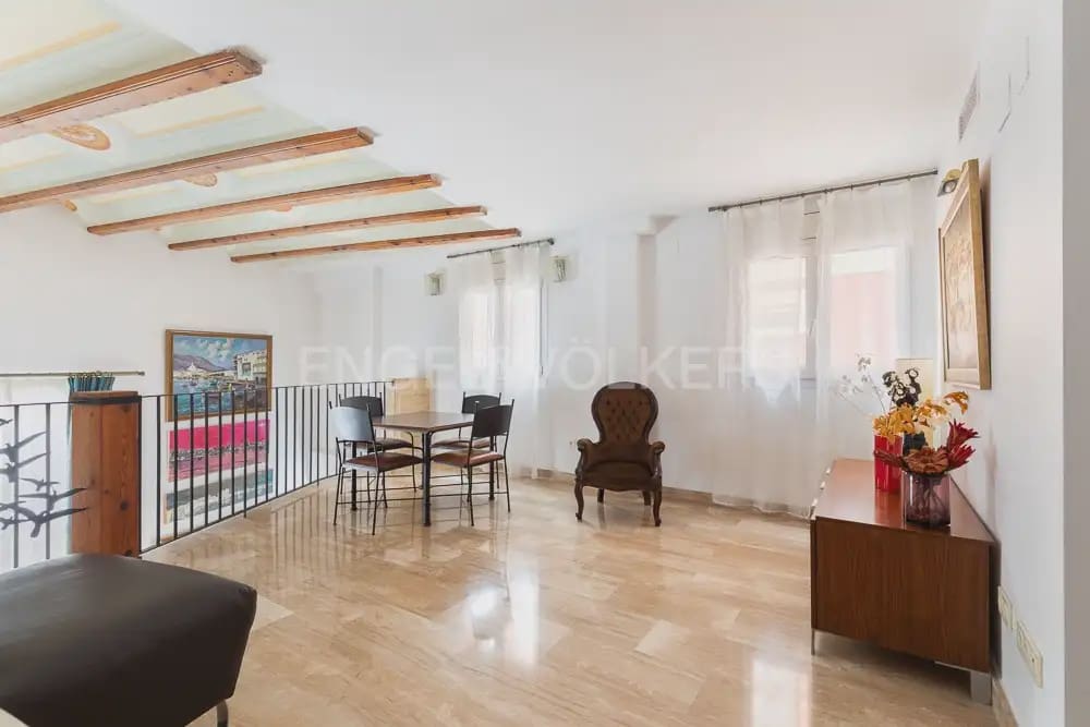 4 Zimmer Wohnung zu vermieten in Valencia Stadt mit Garage - 3.500 € (Ref: 9897754)