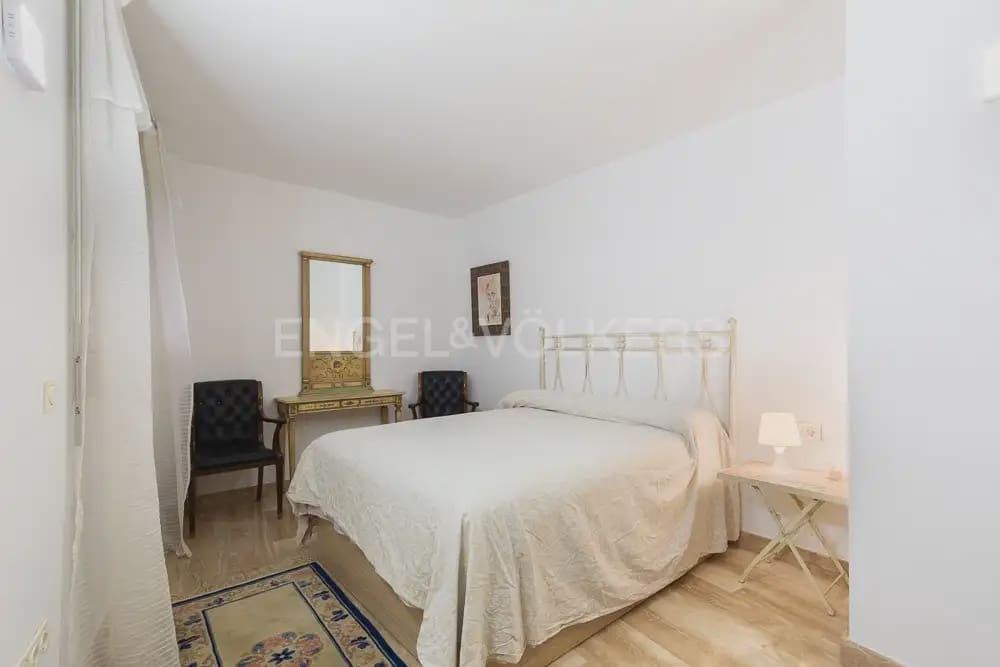 4 Zimmer Wohnung zu vermieten in Valencia Stadt mit Garage - 3.500 € (Ref: 9897754)
