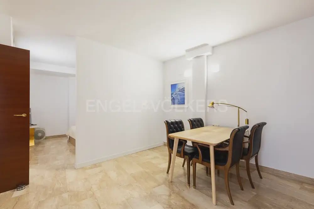 4 Zimmer Wohnung zu vermieten in Valencia Stadt mit Garage - 3.500 € (Ref: 9897754)
