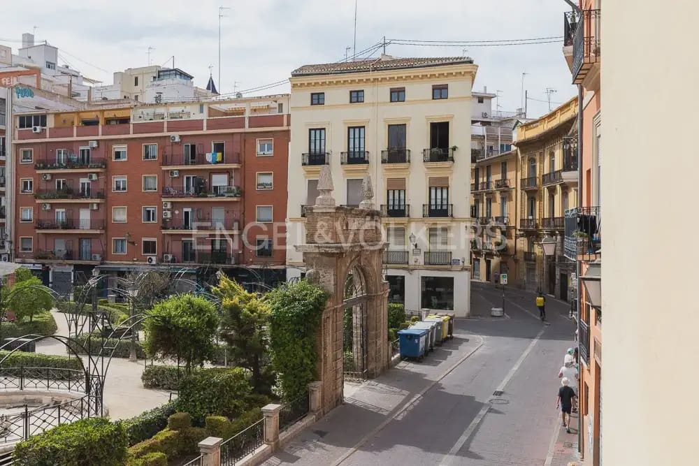 4 Zimmer Wohnung zu vermieten in Valencia Stadt mit Garage - 3.500 € (Ref: 9897754)