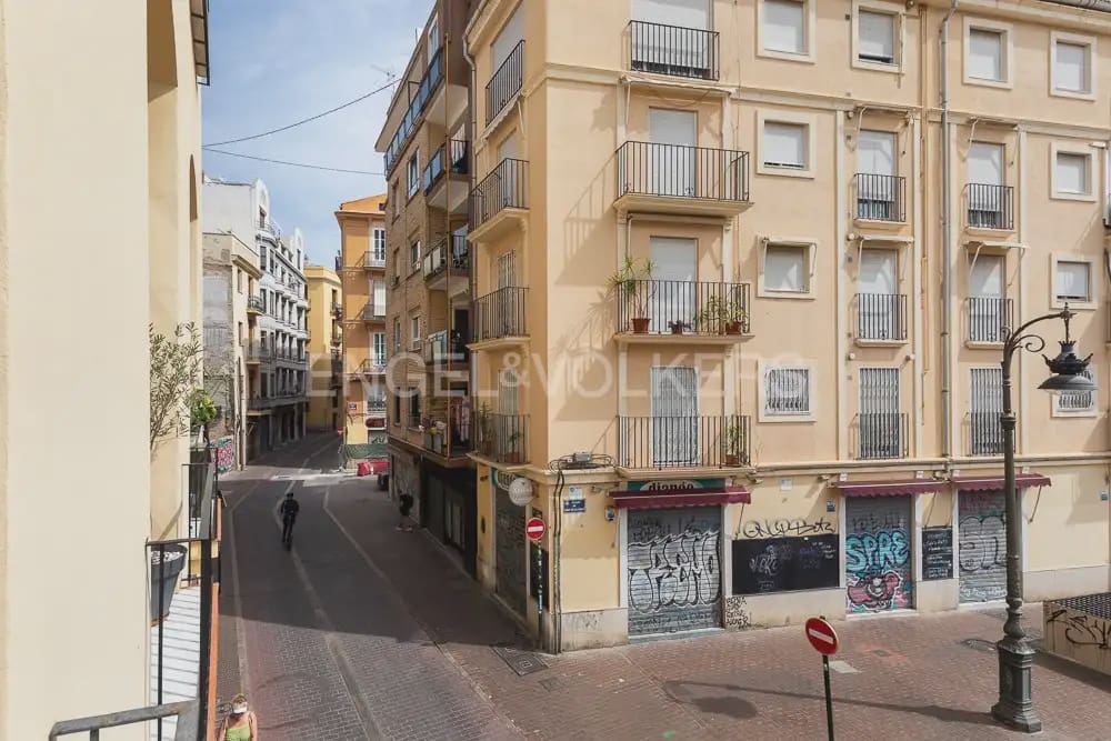 4 Zimmer Wohnung zu vermieten in Valencia Stadt mit Garage - 3.500 € (Ref: 9897754)