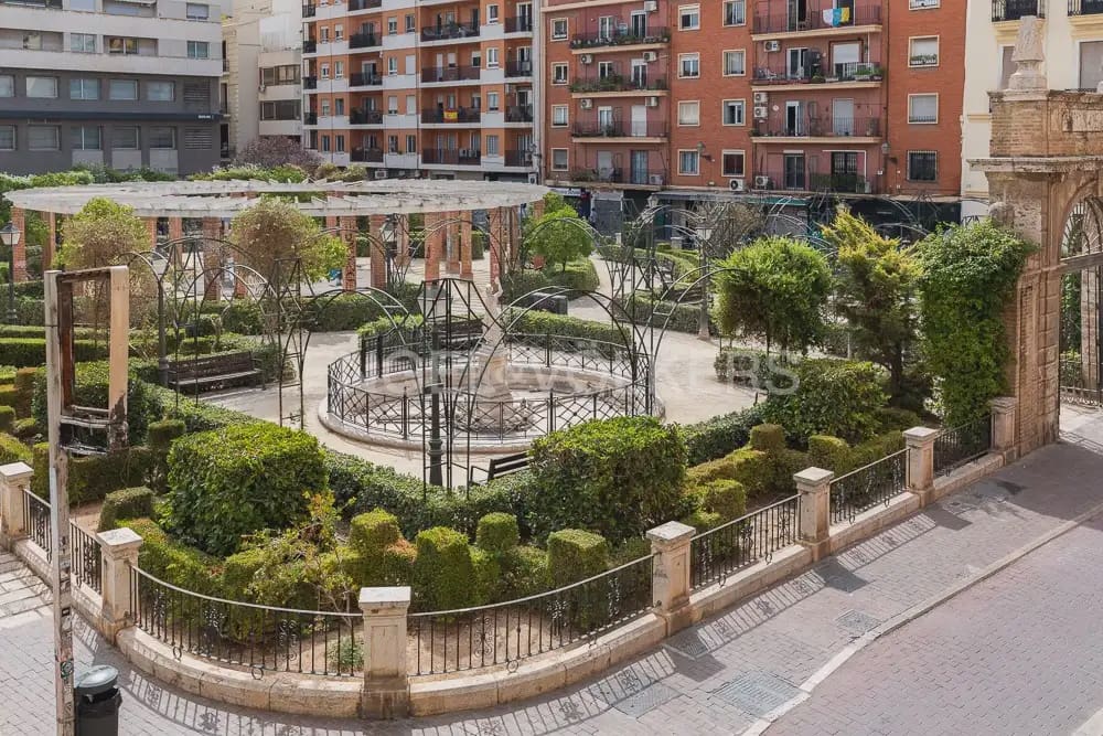 4 Zimmer Wohnung zu vermieten in Valencia Stadt mit Garage - 3.500 € (Ref: 9897754)