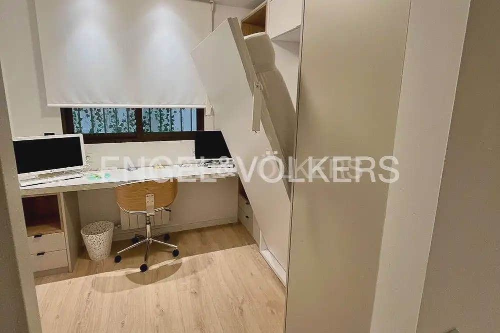 3 makuuhuone Asunto myytävänä paikassa Valencia kaupunki mukana 
autotalli - 730 000 € (Ref: 9897756)