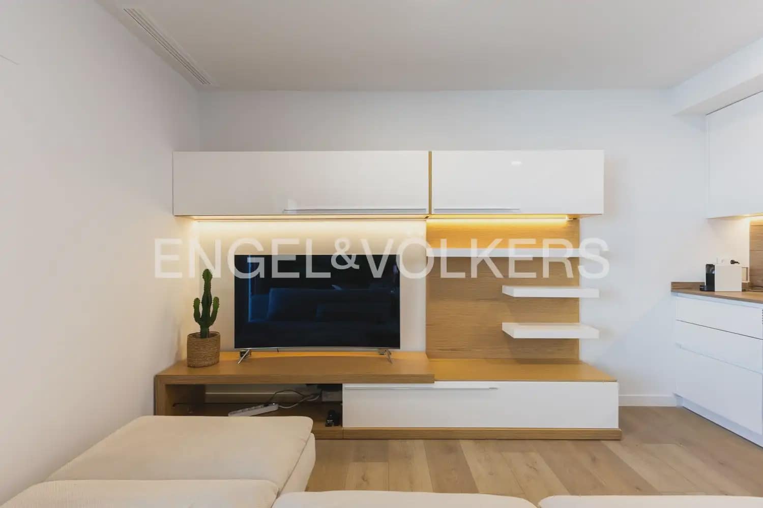 3 sovrum Lägenhet att hyra i Puig med pool garage - 3 000 € (Ref: 9897757)