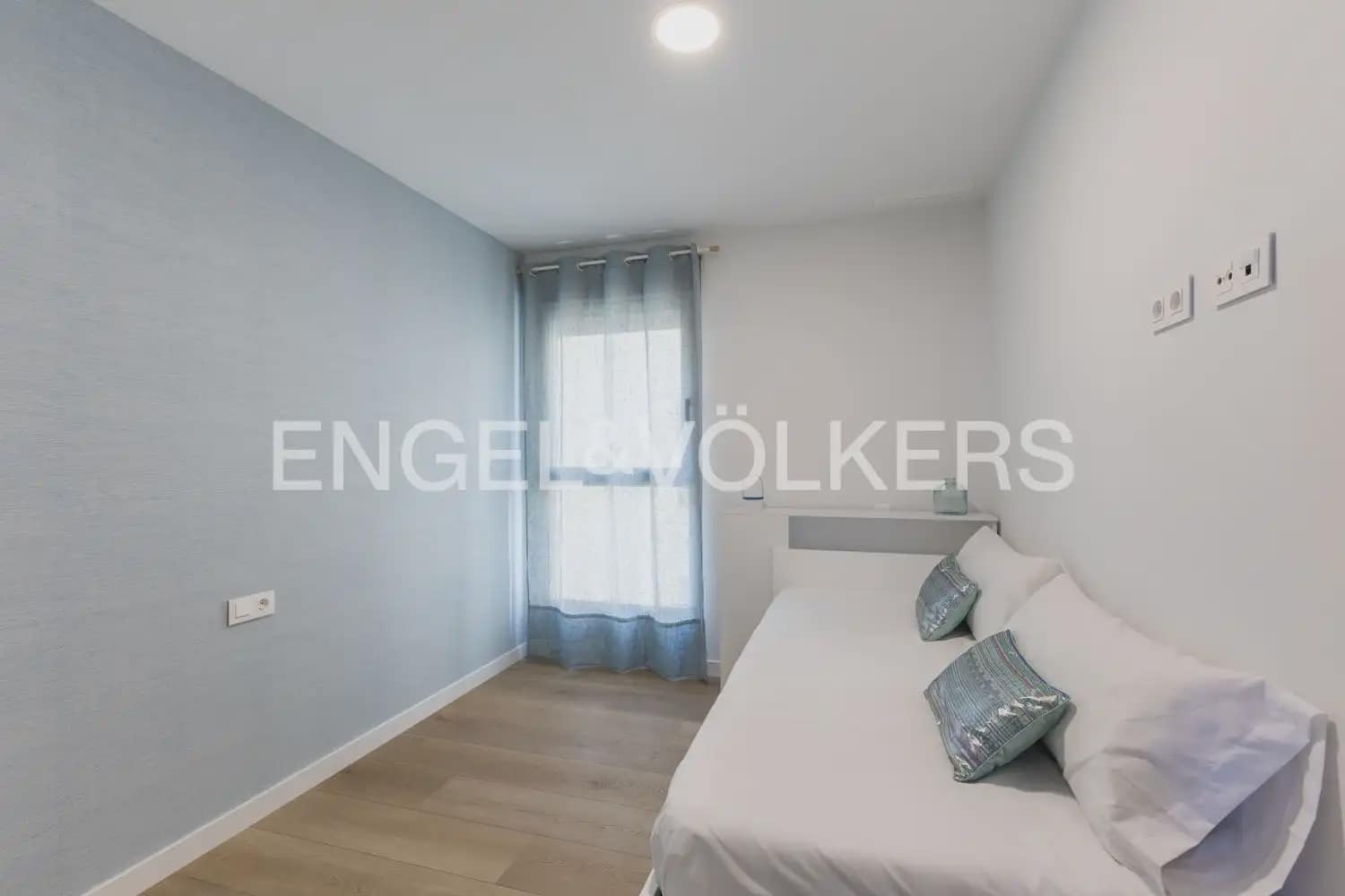 3 sovrum Lägenhet att hyra i Puig med pool garage - 3 000 € (Ref: 9897757)