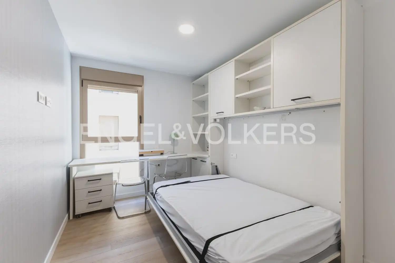 3 sovrum Lägenhet att hyra i Puig med pool garage - 3 000 € (Ref: 9897757)