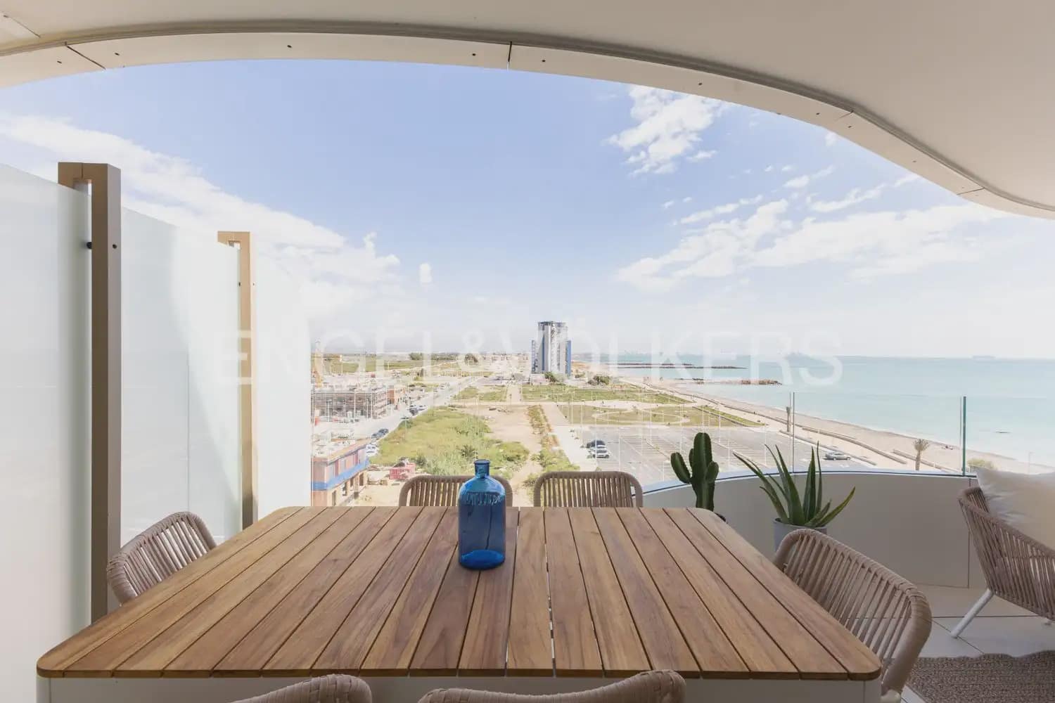 3 sovrum Lägenhet att hyra i Puig med pool garage - 3 000 € (Ref: 9897757)
