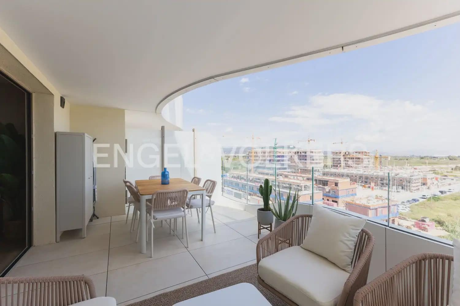 3 sovrum Lägenhet att hyra i Puig med pool garage - 3 000 € (Ref: 9897757)