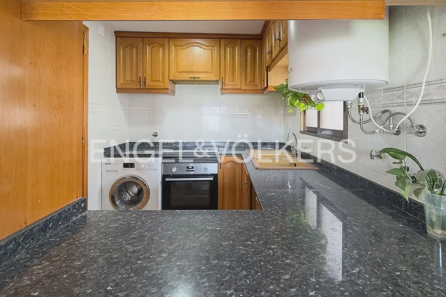 3 quarto Apartamento para arrendar em Valencia cidade - 1 400 € (Ref: 9897759)
