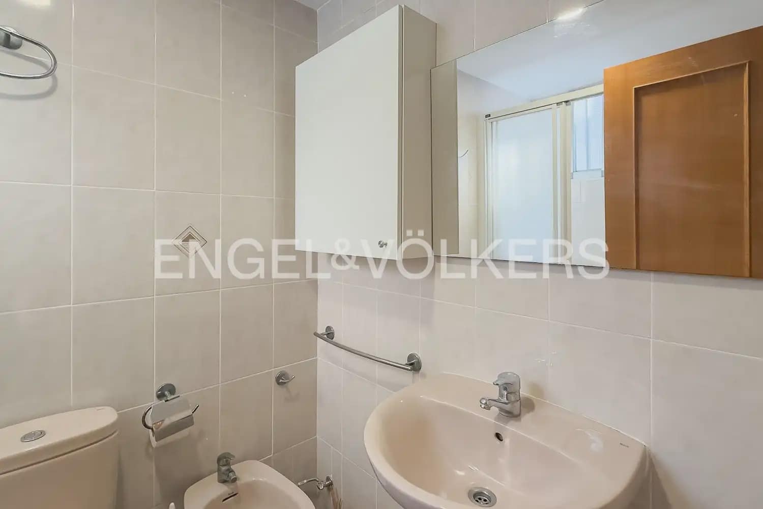 3 quarto Apartamento para arrendar em Valencia cidade - 1 400 € (Ref: 9897759)