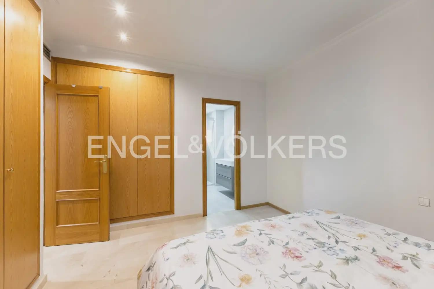 3 bedroom Flat for sale in Benetusser with garage - € 280,000 (Ref: 9897761)