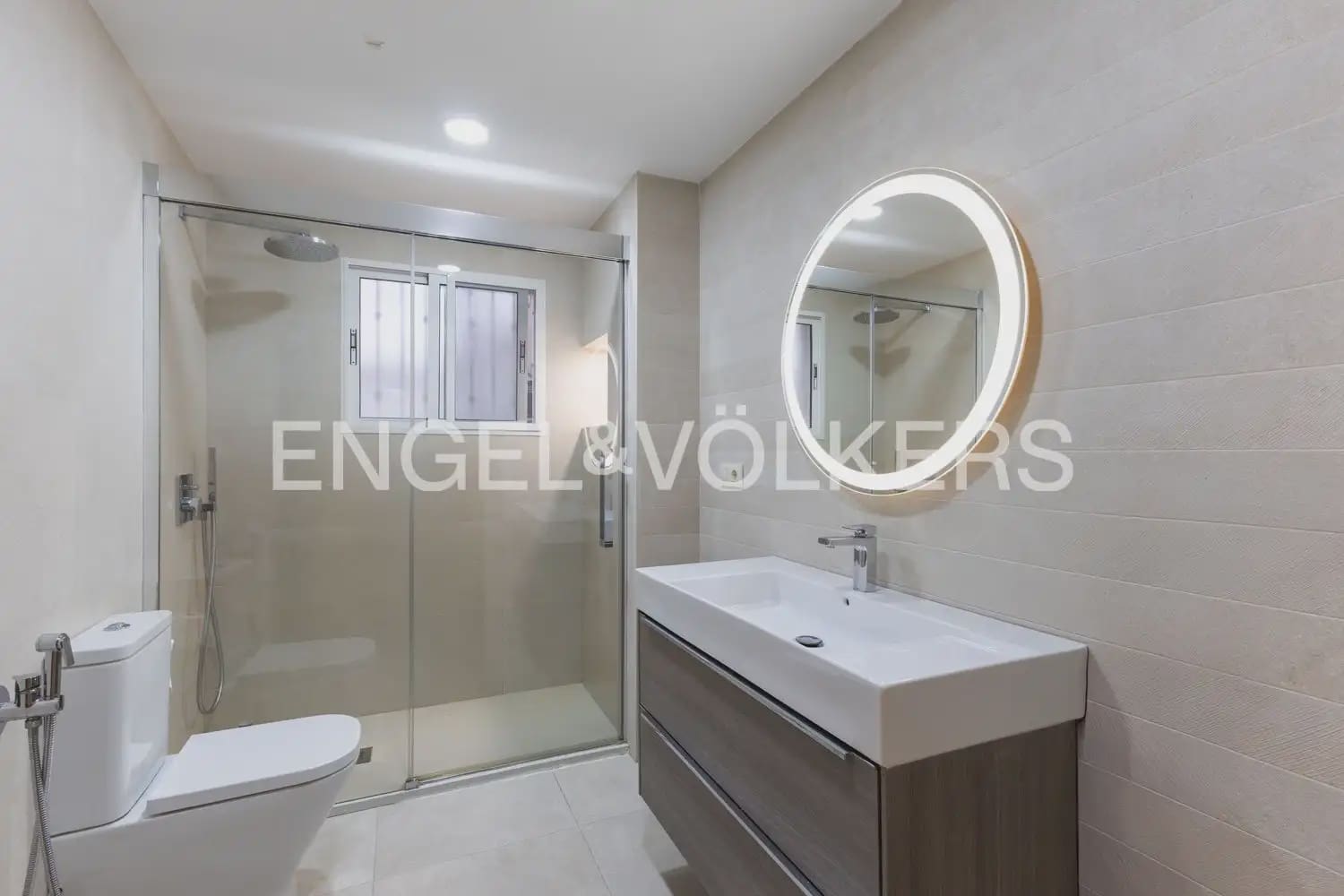 3 bedroom Flat for sale in Benetusser with garage - € 280,000 (Ref: 9897761)