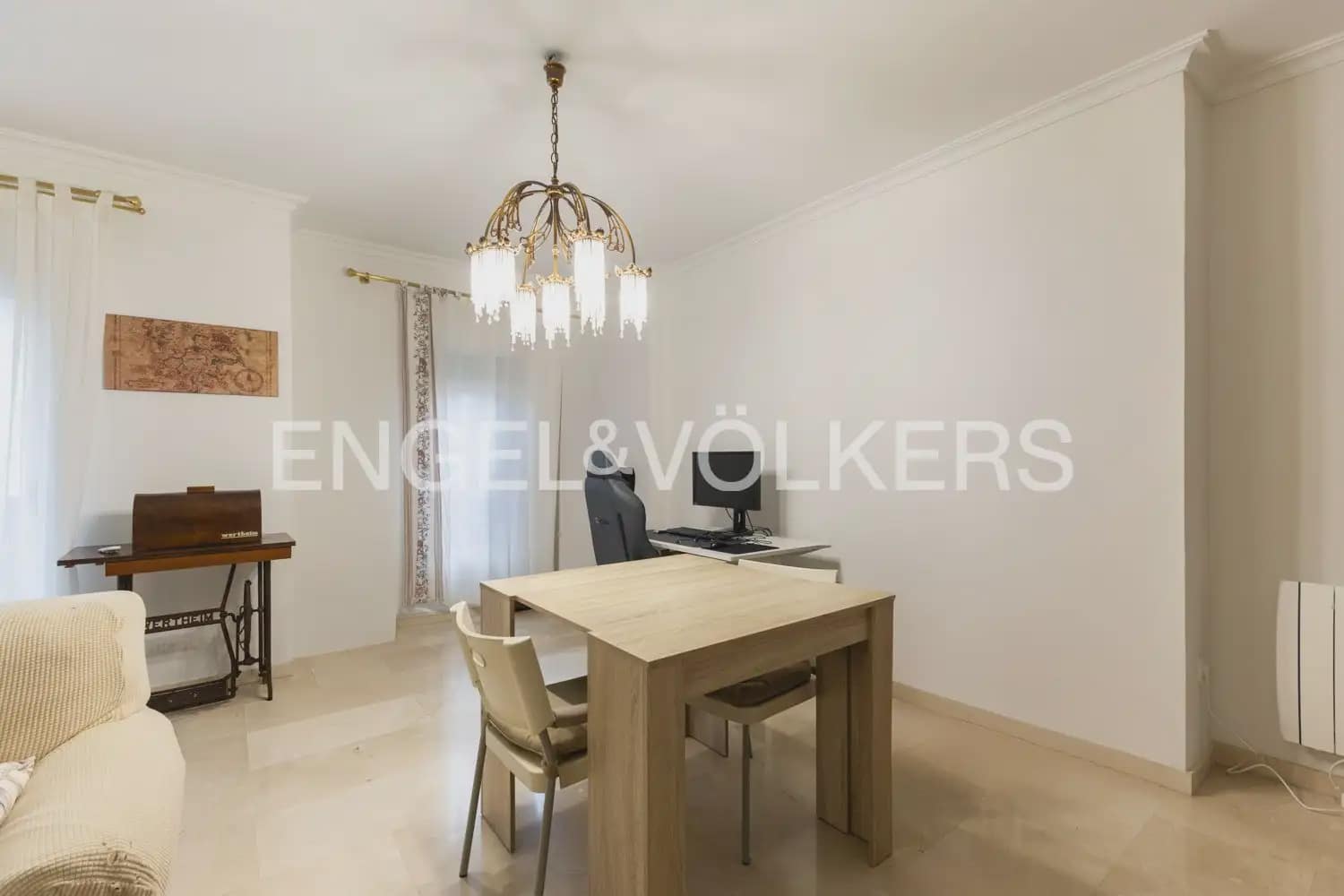 3 bedroom Flat for sale in Benetusser with garage - € 280,000 (Ref: 9897761)