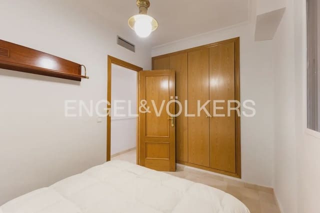 3 bedroom Flat for sale in Benetússer with garage - € 280,000 (Ref: 9897761)