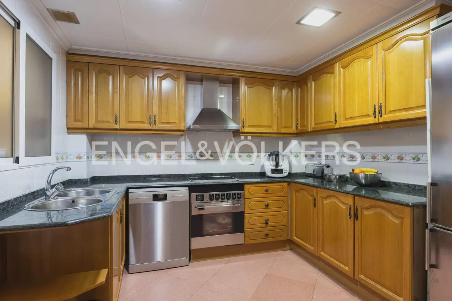 3 bedroom Flat for sale in Benetusser with garage - € 280,000 (Ref: 9897761)