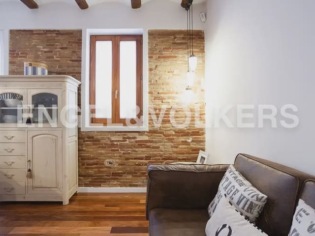 Piso de 3 habitaciones en El Mercat, València ciudad en alquiler - 2.000 € (Ref: 9897763)