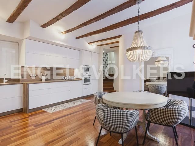 Piso de 3 habitaciones en El Mercat, València ciudad en alquiler - 2.000 € (Ref: 9897763)