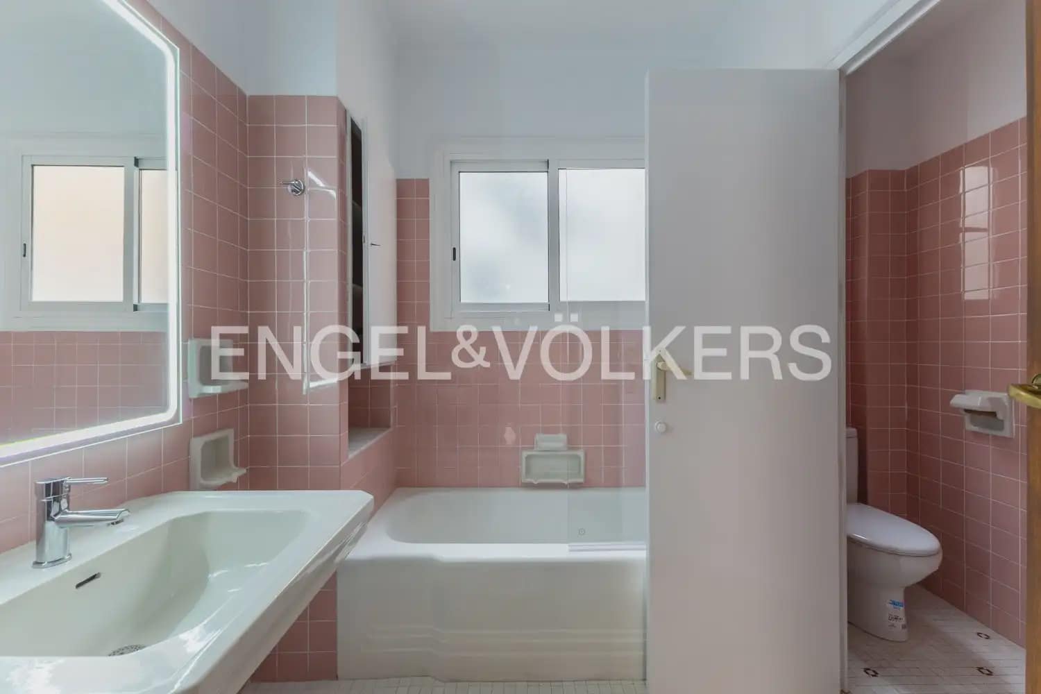 6 Zimmer Wohnung zu vermieten in Valencia Stadt - 4.300 € (Ref: 9897764)
