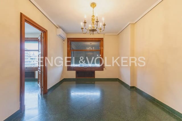 6 soveværelse Lejlighed til leje i Sant Francesc, Valencia by - € 4.300 (Ref: 9897764)