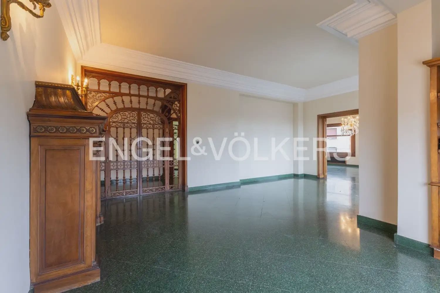6 Zimmer Wohnung zu vermieten in Valencia Stadt - 4.300 € (Ref: 9897764)
