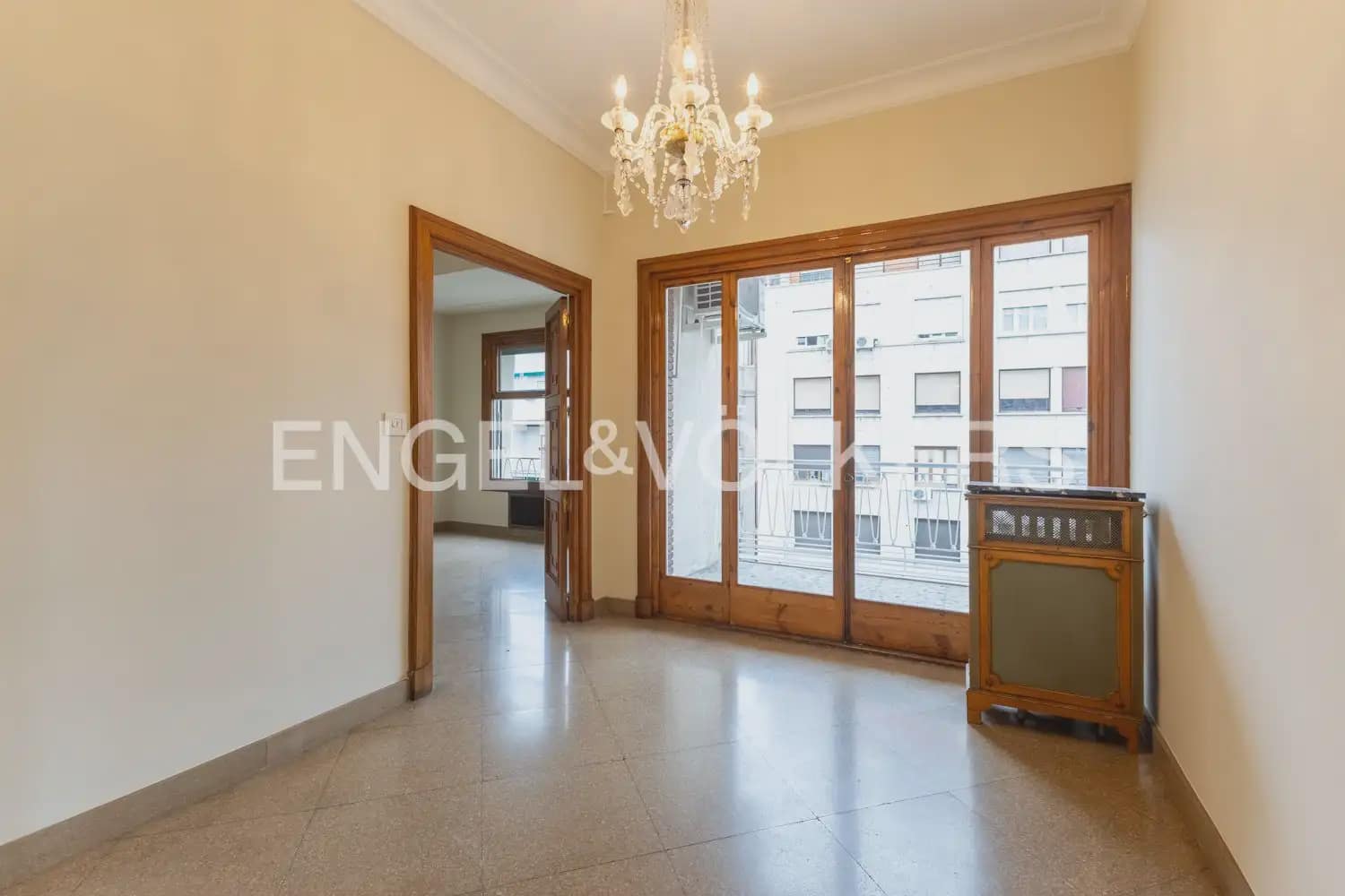 6 Zimmer Wohnung zu vermieten in Valencia Stadt - 4.300 € (Ref: 9897764)