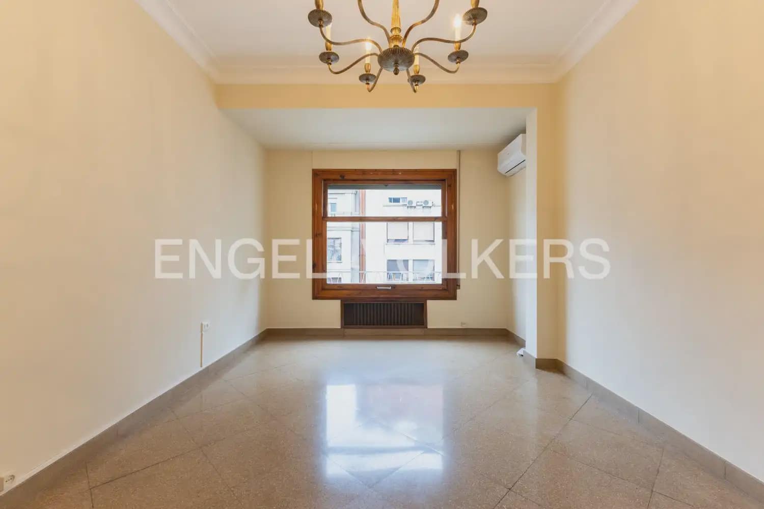 6 Zimmer Wohnung zu vermieten in Valencia Stadt - 4.300 € (Ref: 9897764)