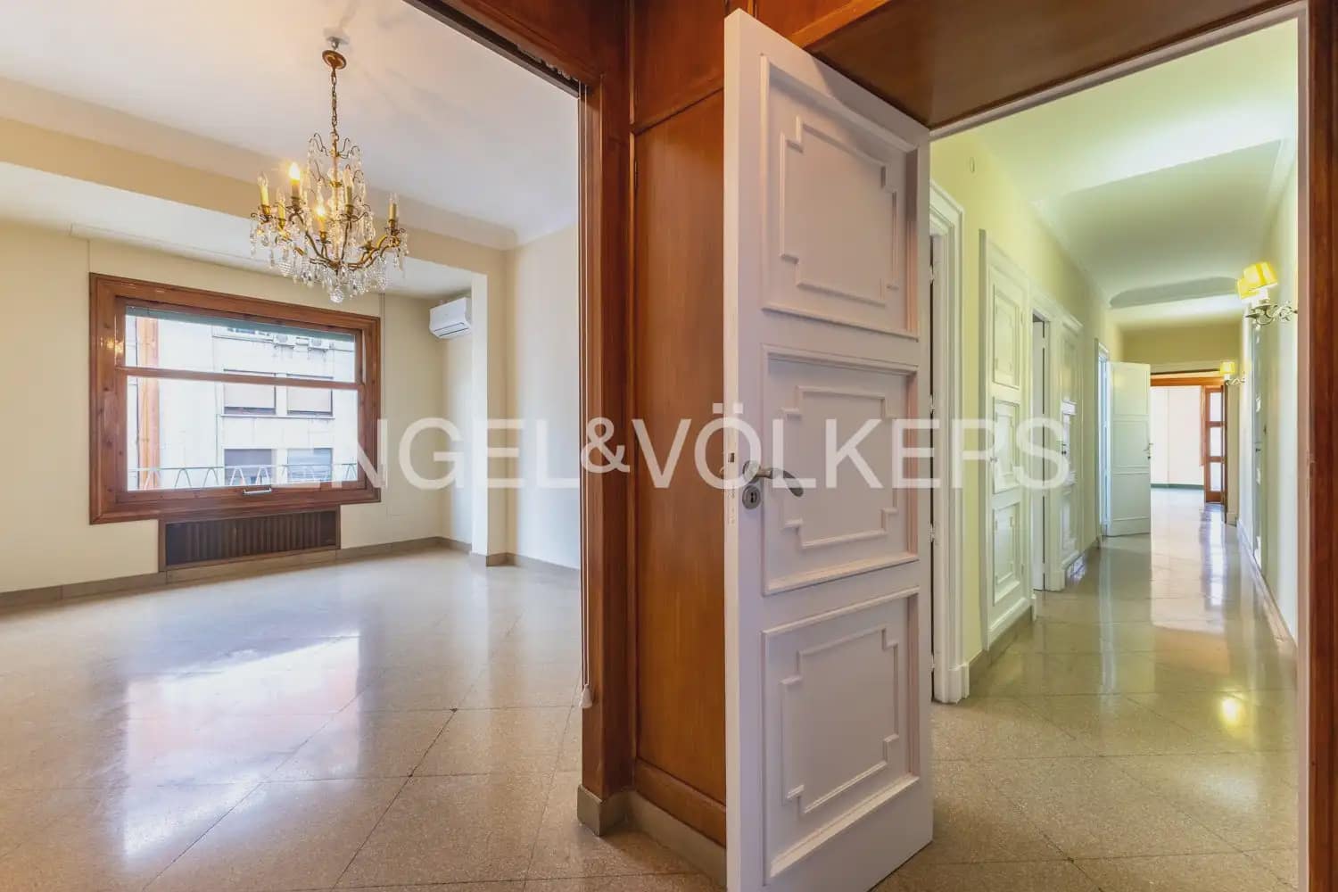 6 Zimmer Wohnung zu vermieten in Valencia Stadt - 4.300 € (Ref: 9897764)