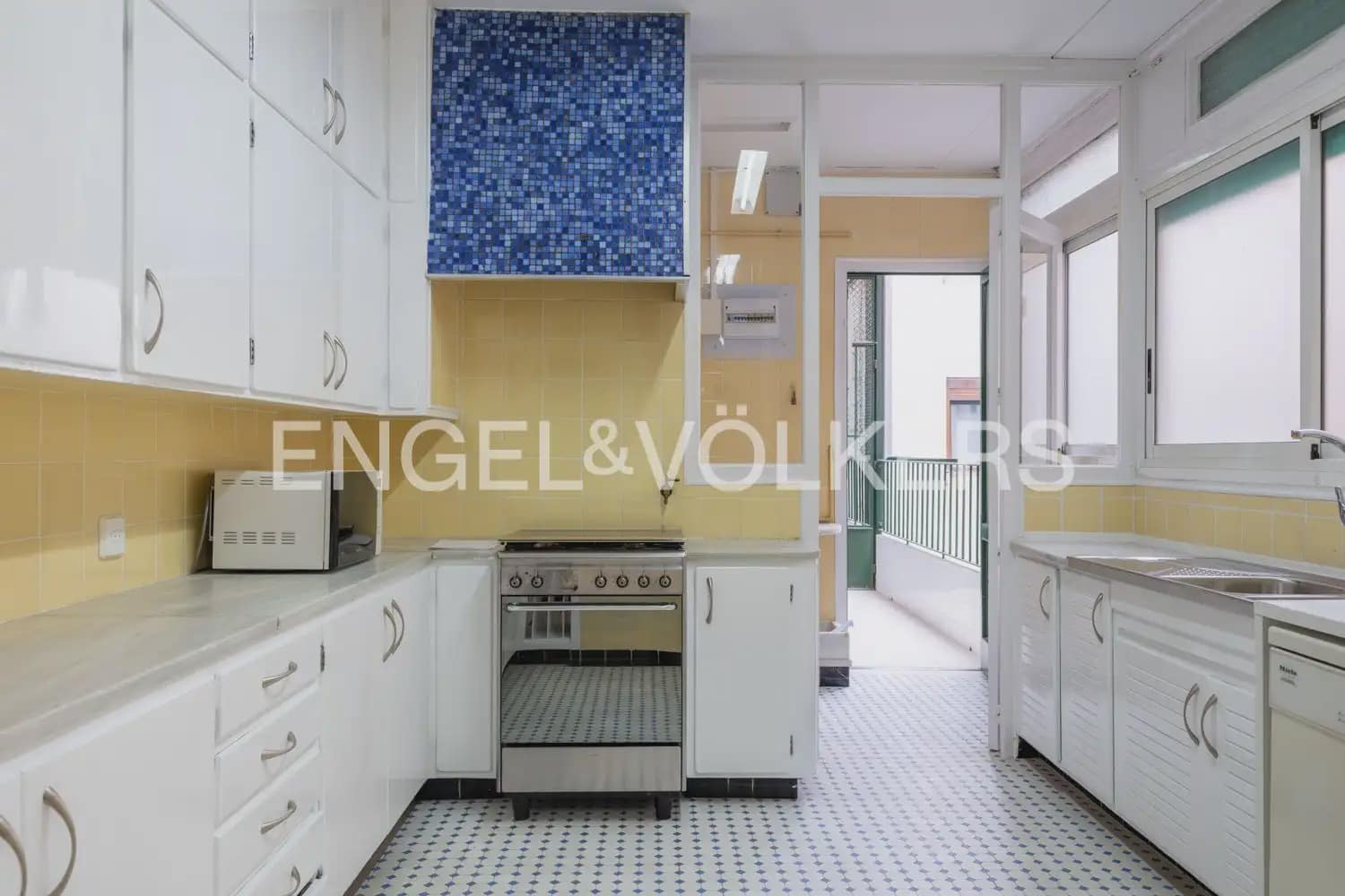 6 Zimmer Wohnung zu vermieten in Valencia Stadt - 4.300 € (Ref: 9897764)