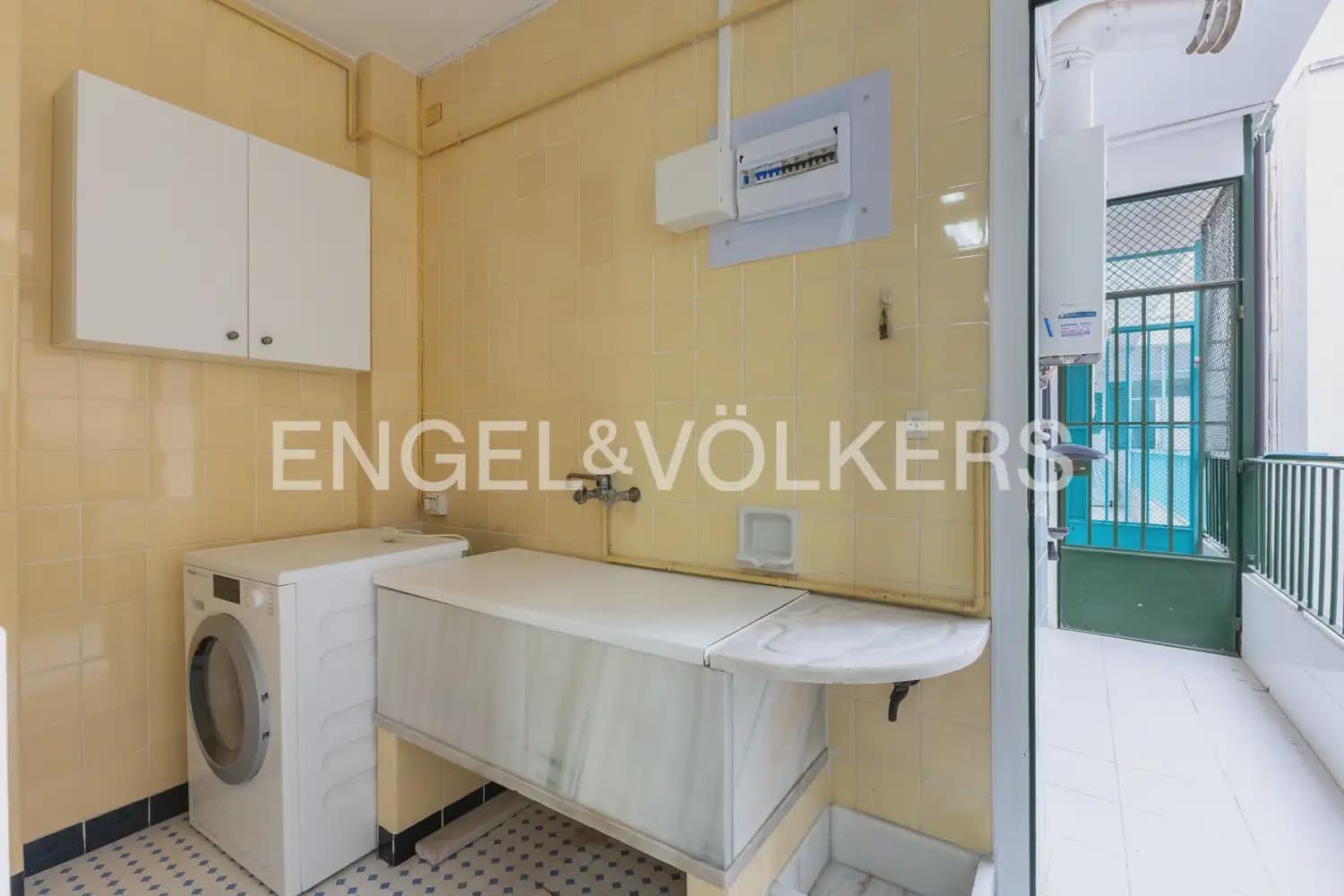 6 Zimmer Wohnung zu vermieten in Valencia Stadt - 4.300 € (Ref: 9897764)