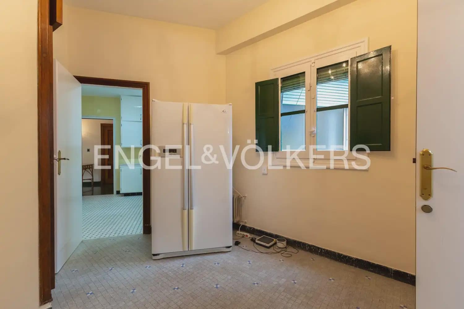 6 Zimmer Wohnung zu vermieten in Valencia Stadt - 4.300 € (Ref: 9897764)