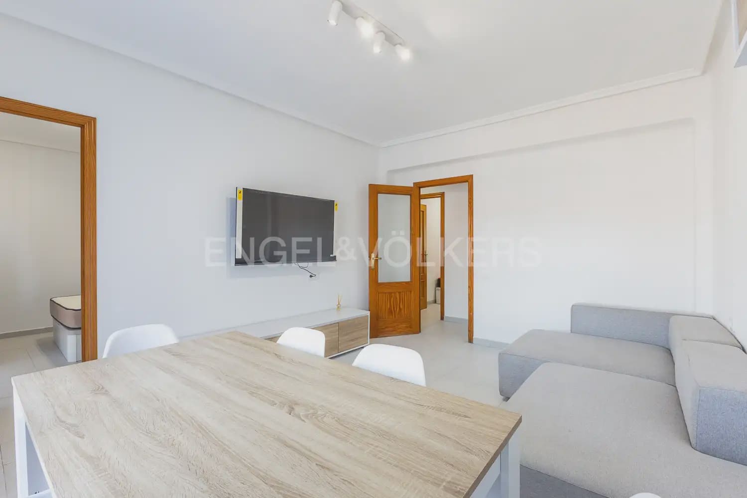 3 slaapkamer Flat te huur in Valencia stad - € 1.400 (Ref: 9897765)