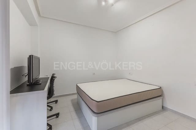 3 sovrum Lägenhet att hyra i L'Amistat, Valencia stad - 1 400 € (Ref: 9897765)